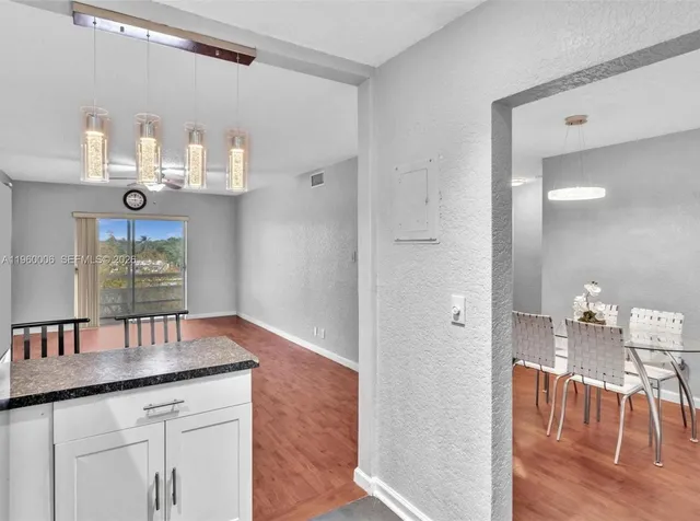 $165,000 | 4731 Northwest 10th Court, Unit 316, Plantation, FL 33313