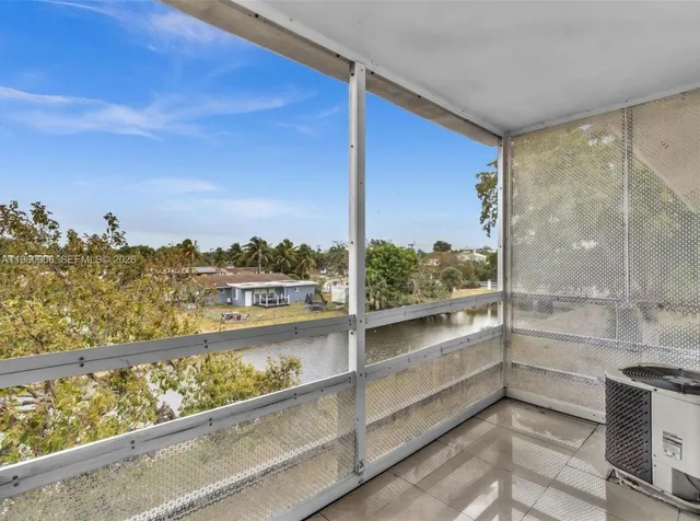 $165,000 | 4731 Northwest 10th Court, Unit 316, Plantation, FL 33313