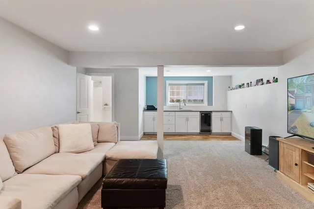 $529,000 | 1 Sienna Lane, Essex Junction, VT 05452