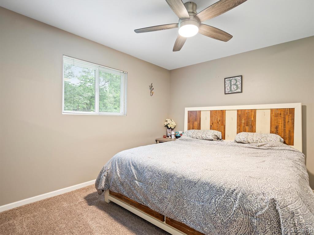 7666 Clintonville Road Clarkston, MI 48348 - Photo 13 of 32