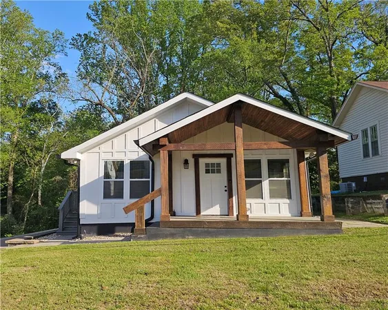 $2,300 | 49 New Street, Buford, GA 30518