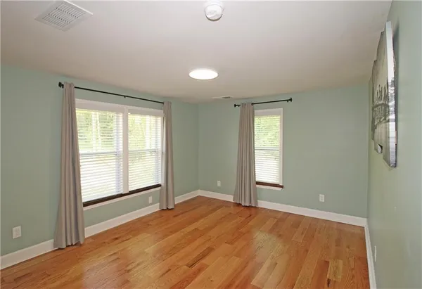 $2,300 | 49 New Street, Buford, GA 30518