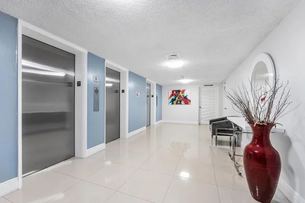 $3,500 | 1600 South Ocean Drive, Unit 7H, Hollywood, FL 33019