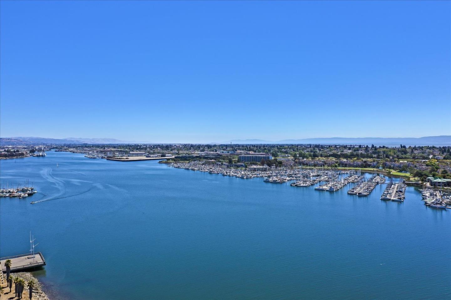 7 Embarcadero West, Unit 115 Oakland, CA 94607 - Photo 36 of 39