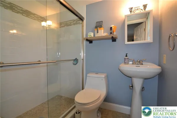 $2,800 | 3071 Athena Drive, Bethlehem, PA 18017