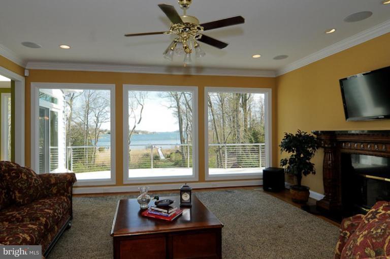 39 Poplar Point Road Edgewater, MD 21037 - Photo 17 of 30 Family Room #3