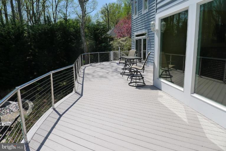 39 Poplar Point Road Edgewater, MD 21037 - Photo 27 of 30 Deck