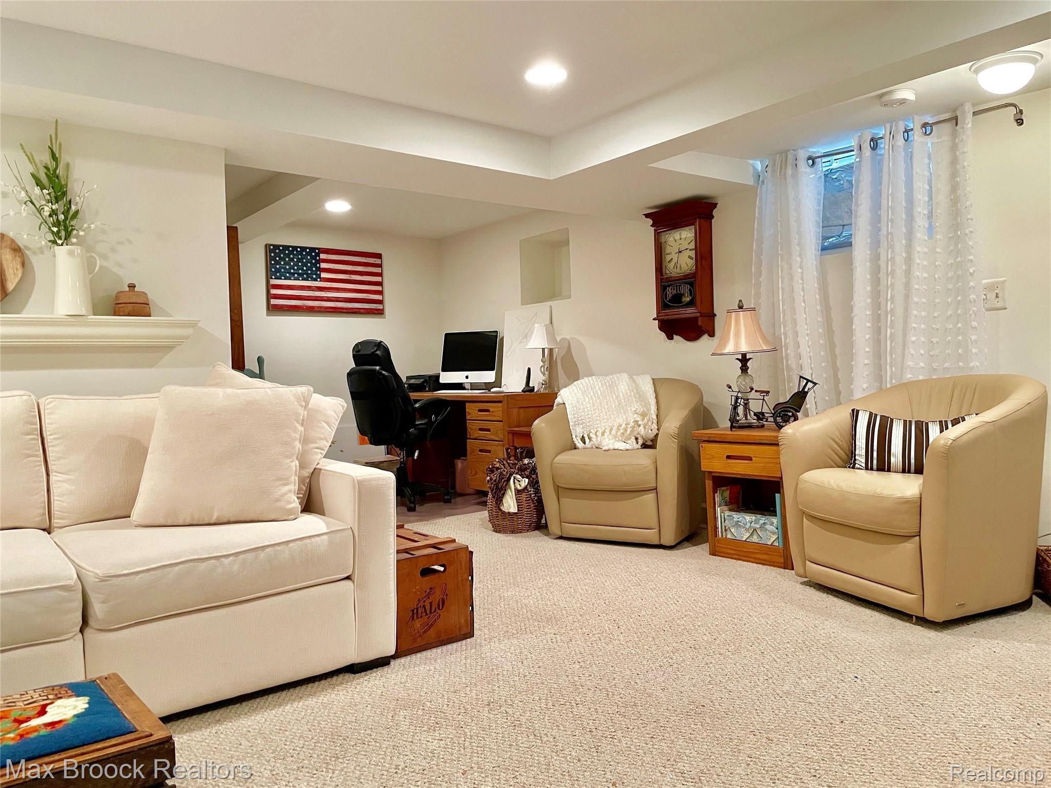 1922 Wiltshire Road Berkley, MI 48072 - Photo 31 of 40 fullsizeoutput_b3e.jpeg