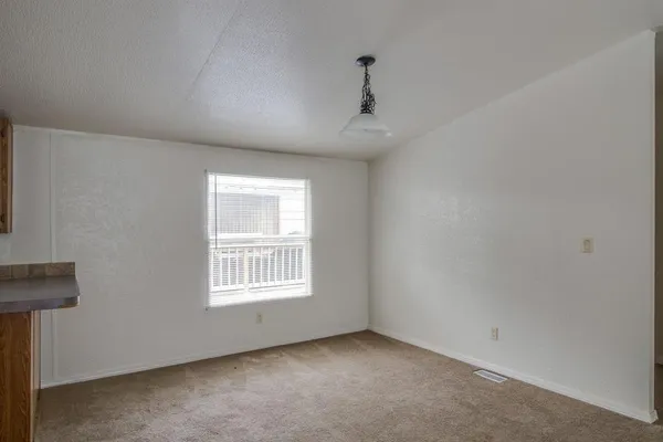 $1,440 | 6527 Blue Water Court, Granbury, TX 76049