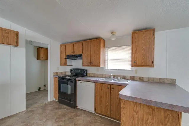 $1,500 | 6527 Blue Water Court, Granbury, TX 76049