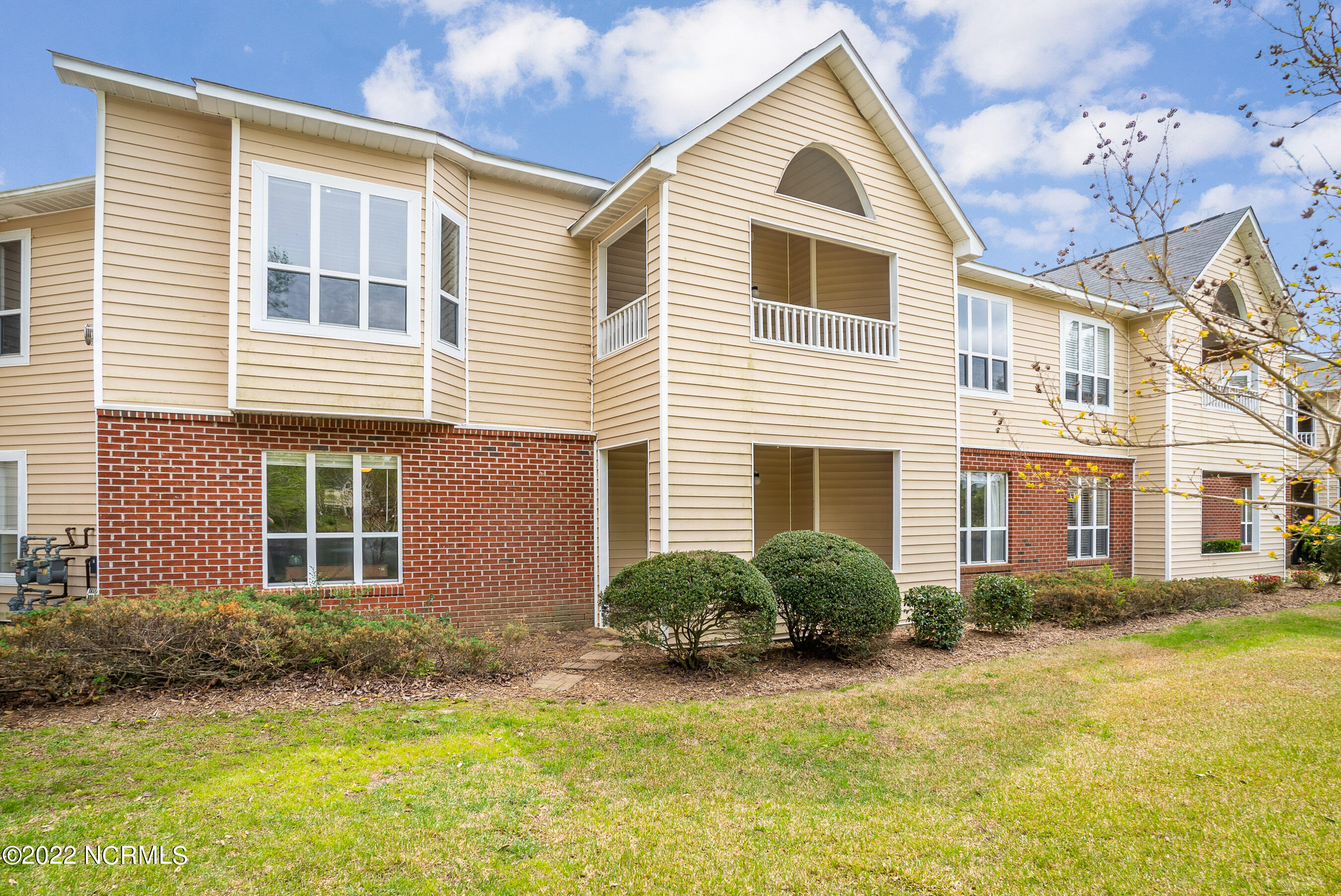 607 Spring Forest Road, Unit B Greenville, NC 27834 - Photo 4 of 21 20220405 MLS L_Stavish 607 Spring Forest