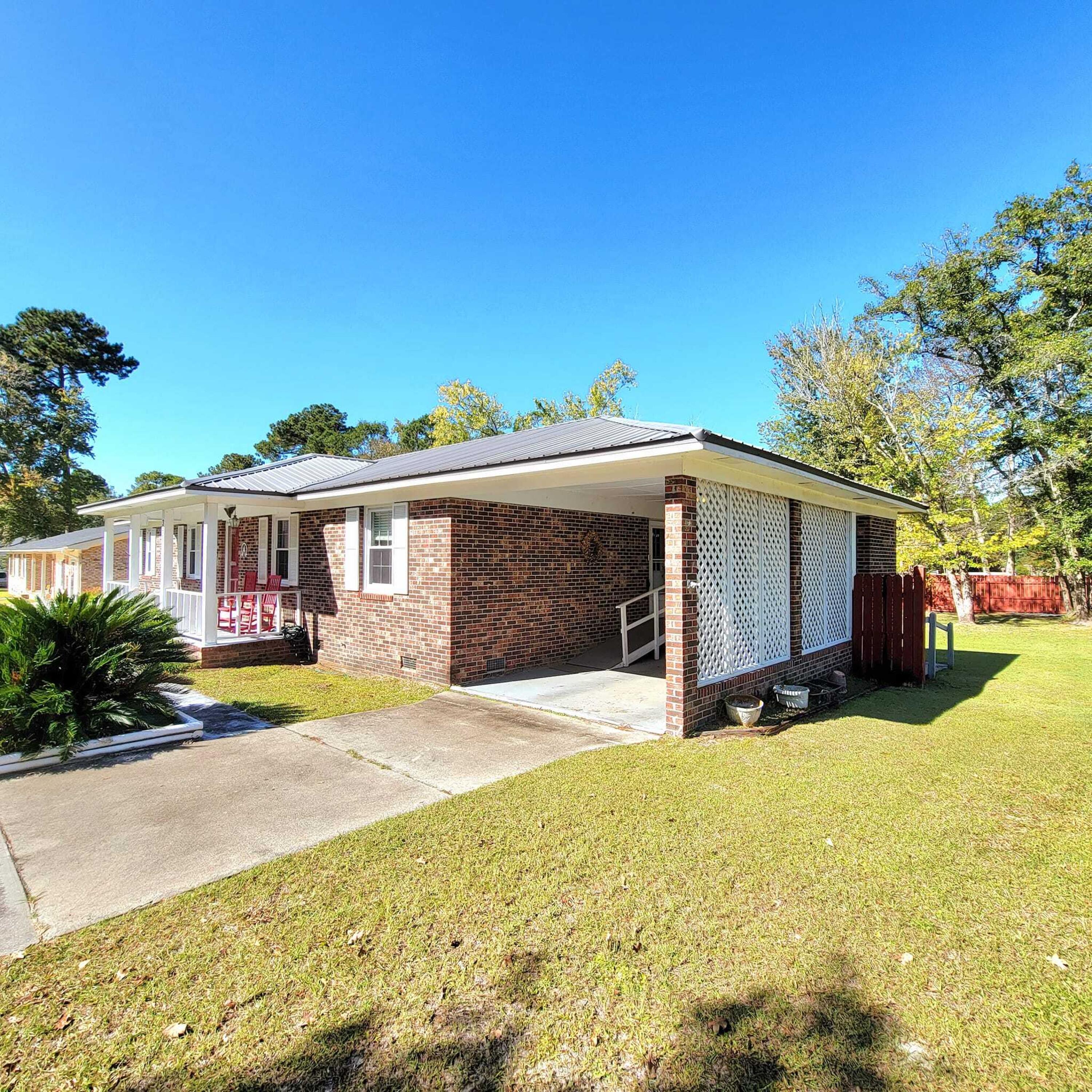 360 Chamblee Road Walterboro, SC 29488 - Photo 5 of 33 312915270_10218022752874993_639381244848