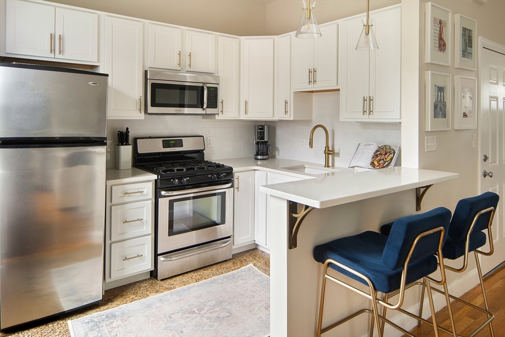 87 Bartlett Street, Unit 2 Boston, MA 02129 - Photo 8 of 15