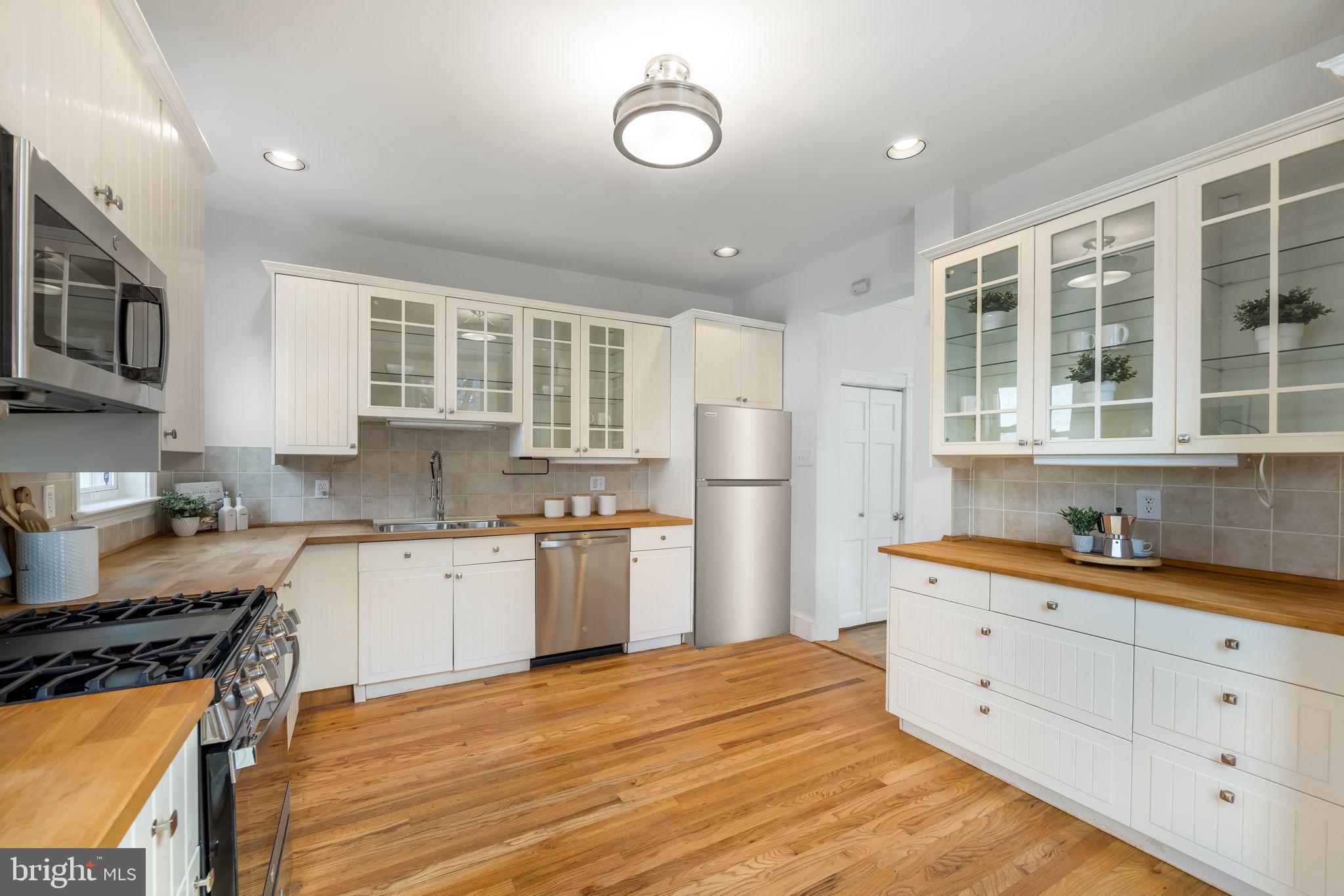 520 14th Street Northeast Washington, DC 20002 - Photo 20 of 44 Spacious, updated, eat-in kitchen opens to patio
