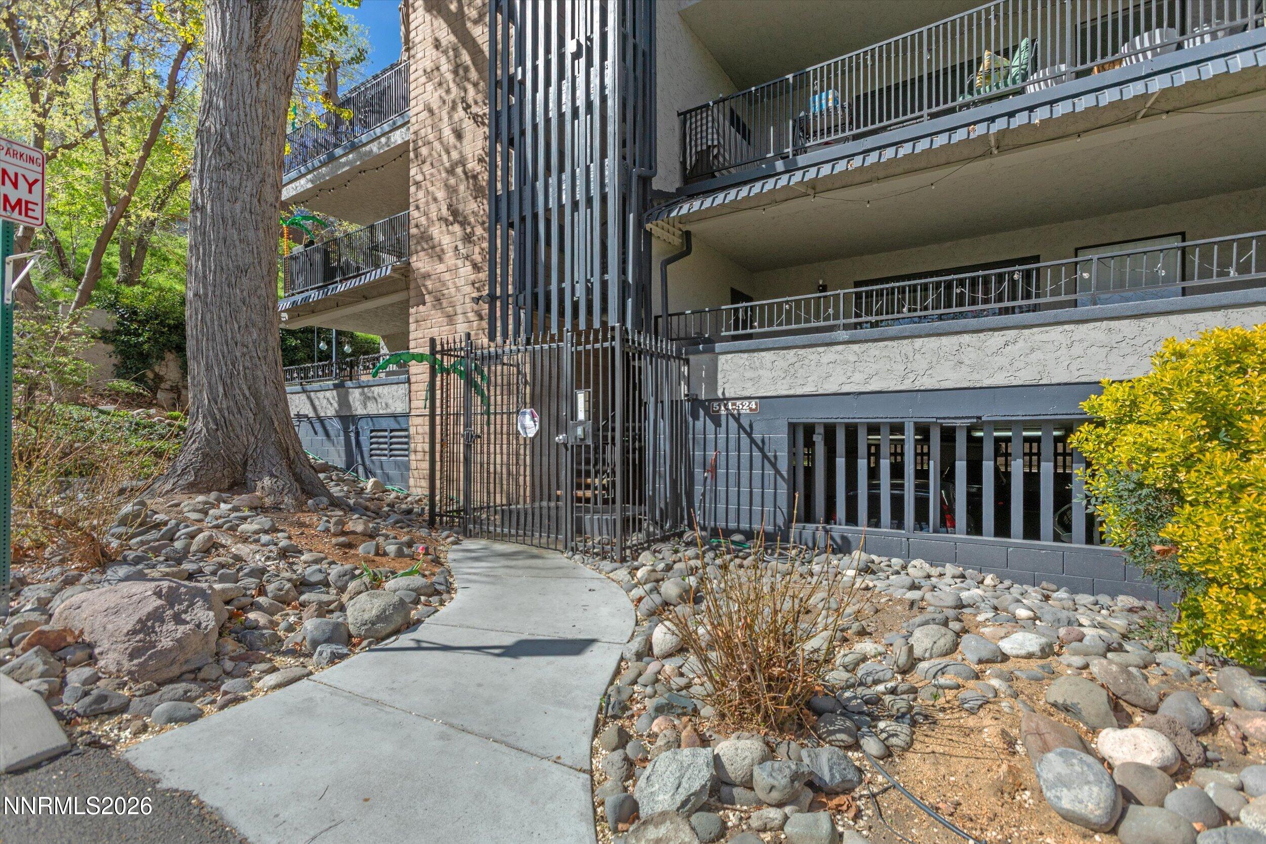 524 Island Avenue Reno, NV 89501 - Photo 2 of 39 02-0Y7A5265