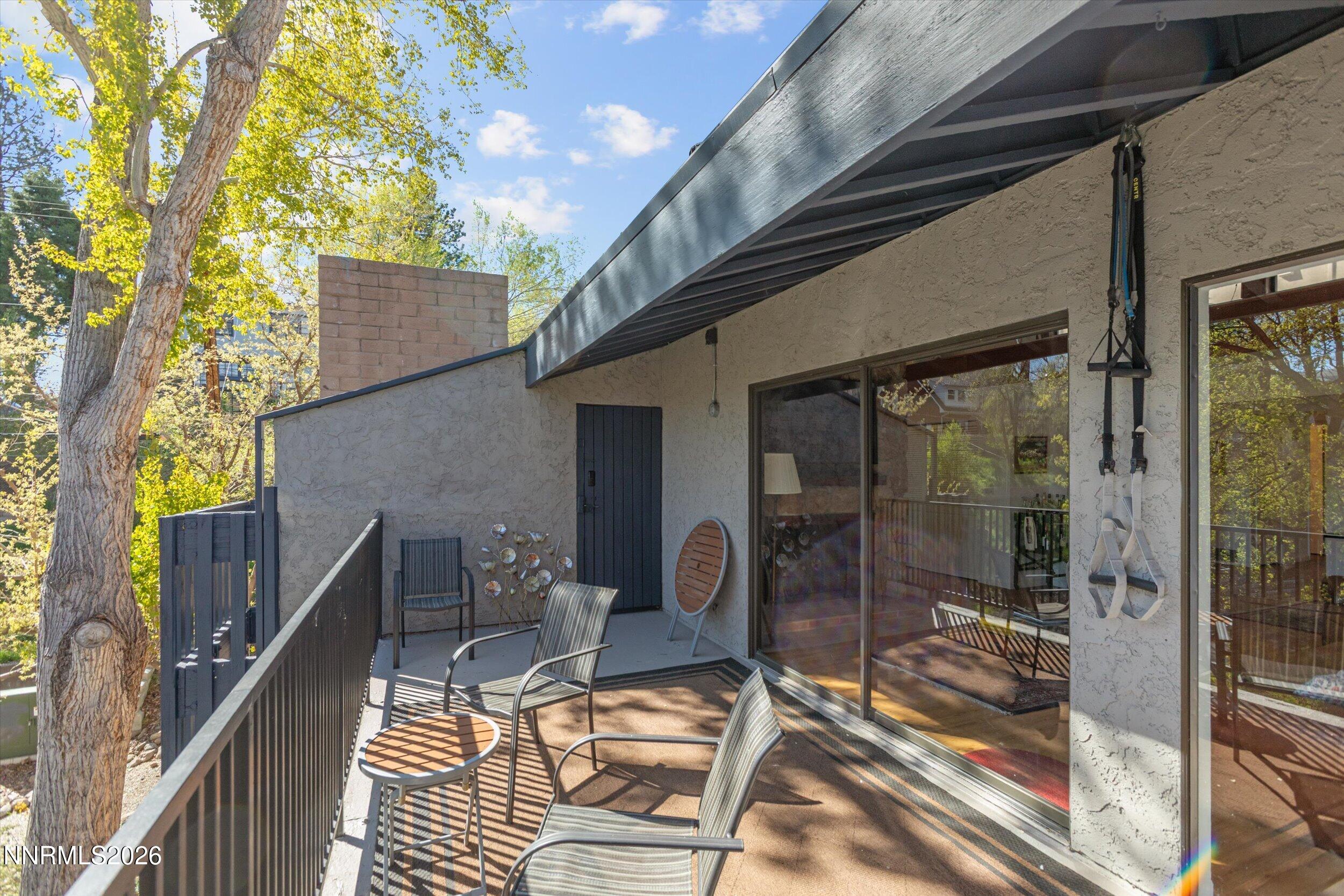 524 Island Avenue Reno, NV 89501 - Photo 9 of 39 30-0Y7A5202