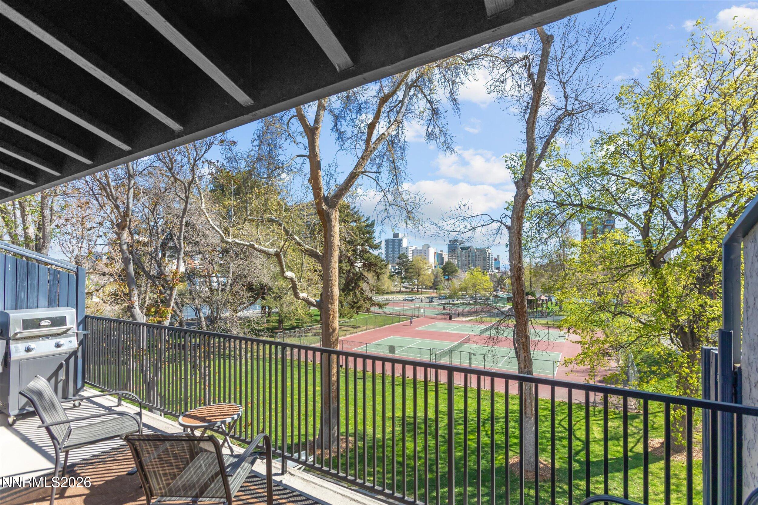 524 Island Avenue Reno, NV 89501 - Photo 10 of 39 28-0Y7A5196