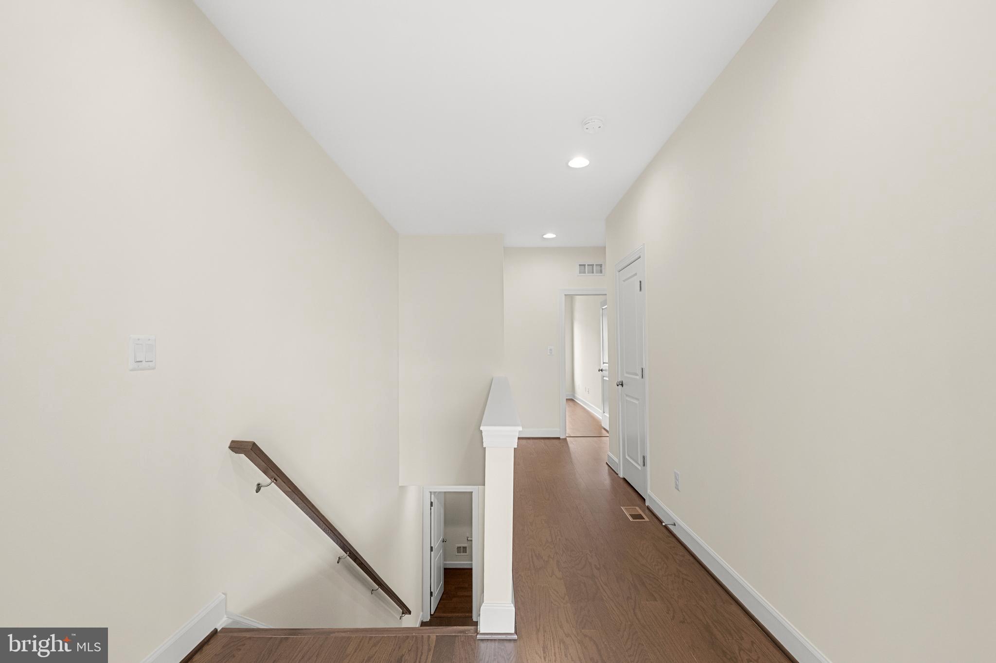 42289 Porter Ridge Terrace Brambleton, VA 20148 - Photo 21 of 44 Third Level
