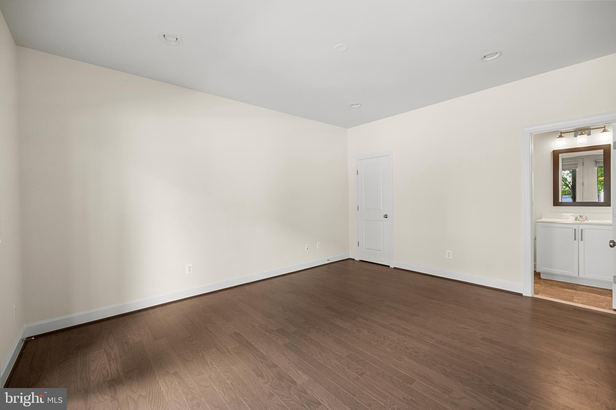 42289 Porter Ridge Terrace Brambleton, VA 20148 - Photo 30 of 44 Bedroom 2/3
