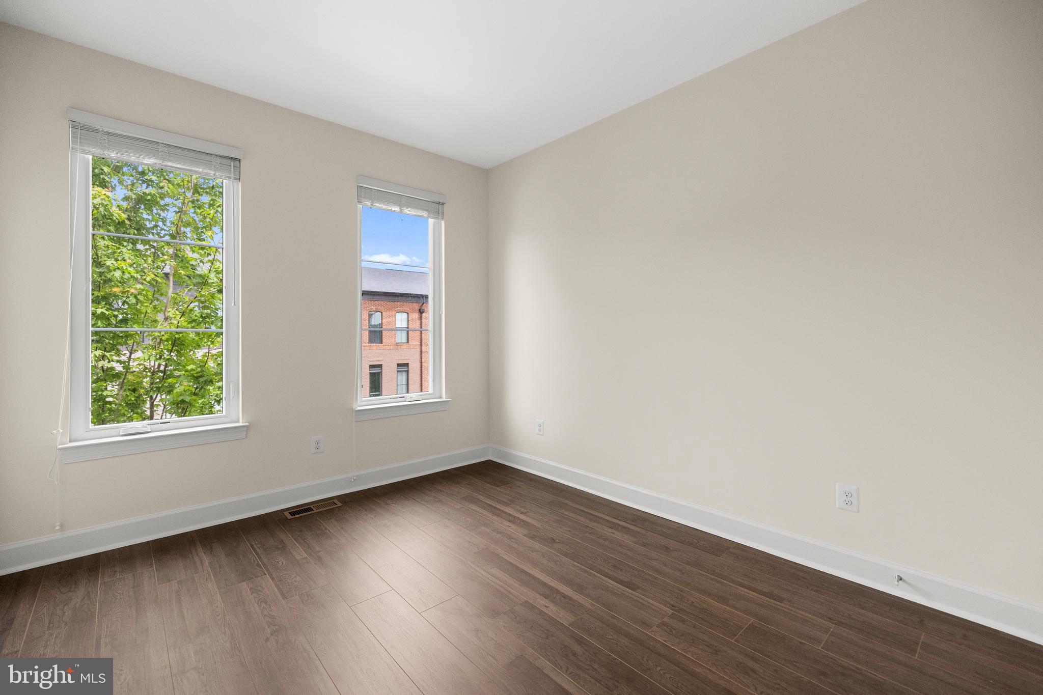 42289 Porter Ridge Terrace Brambleton, VA 20148 - Photo 31 of 44 Bedroom 2/3