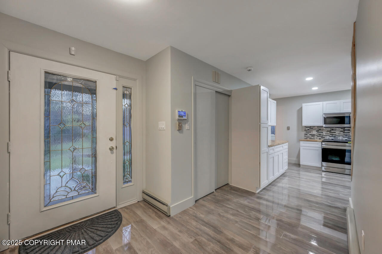 384 Devils Hole Road Cresco, PA 18326 - Photo 6 of 97 384DevilsHoleRd06