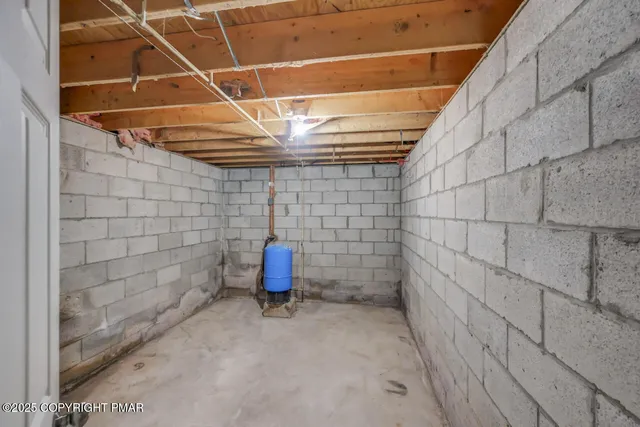 $549,000 | 384 Devils Hole Road, Cresco, PA 18326