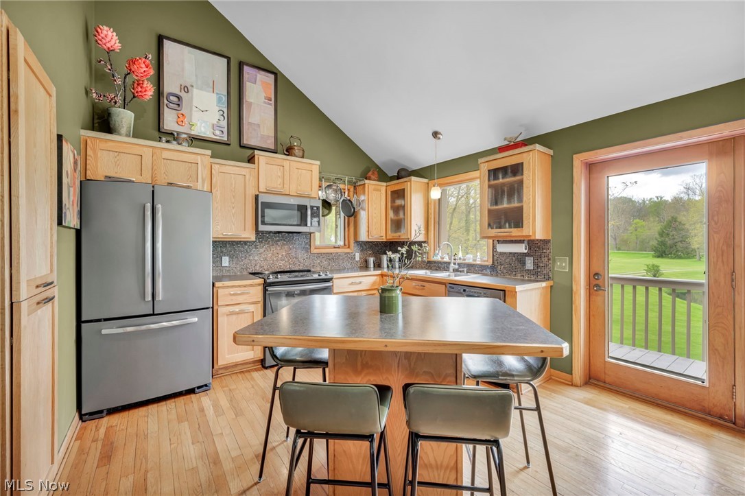 8683 Kennard Road Lodi, OH 44254 - Photo 9 of 42 KITCHEN
