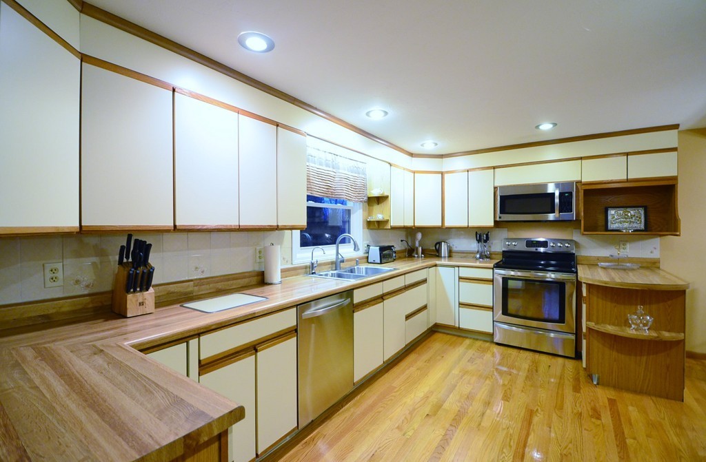 74 Howe Street Ashland, MA 01721 - Photo 3 of 19 Gallery Image 3