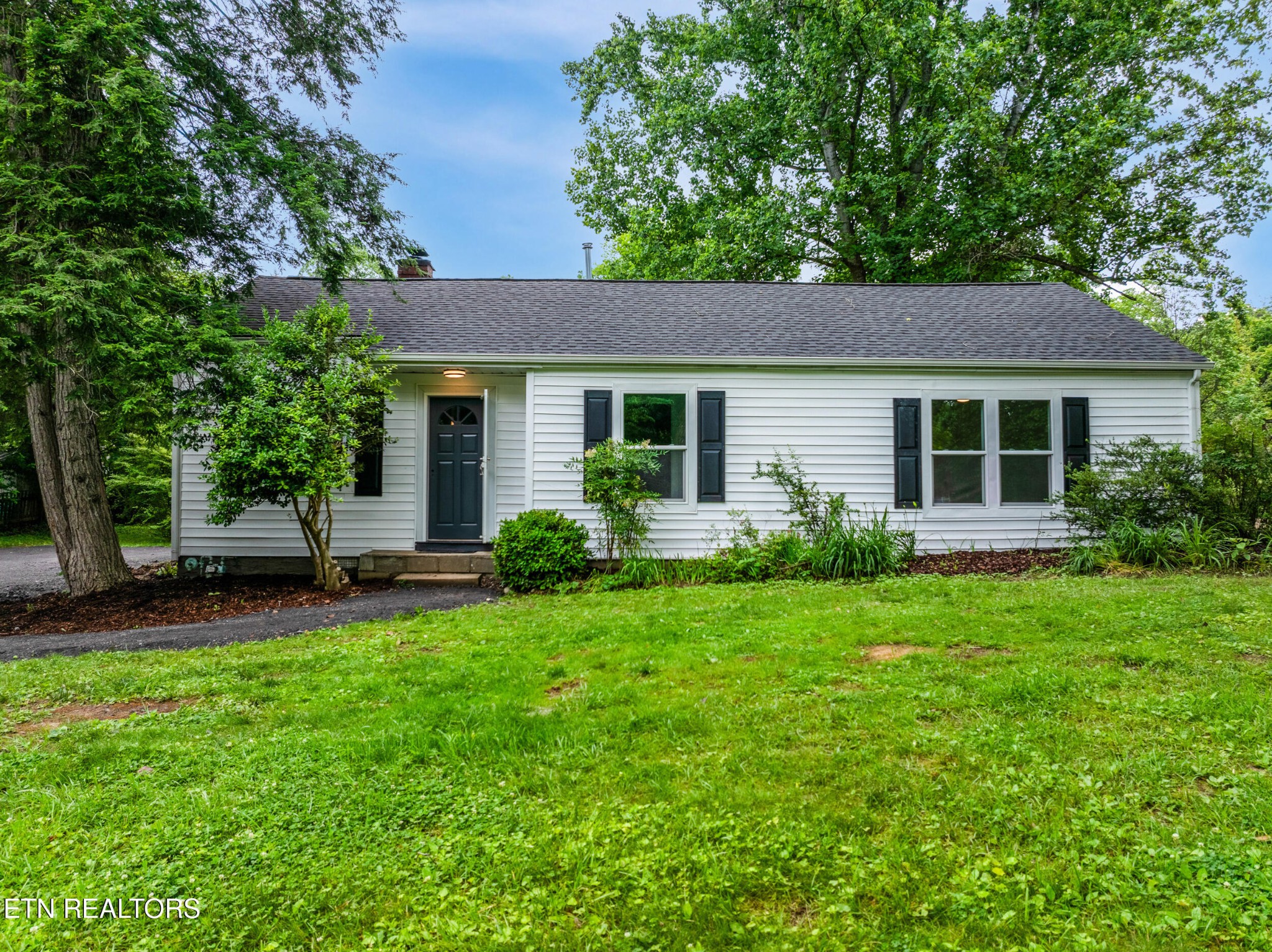 207 Shipe Road Powell, TN 37849 - Photo 1 of 23 Gallery Image 1