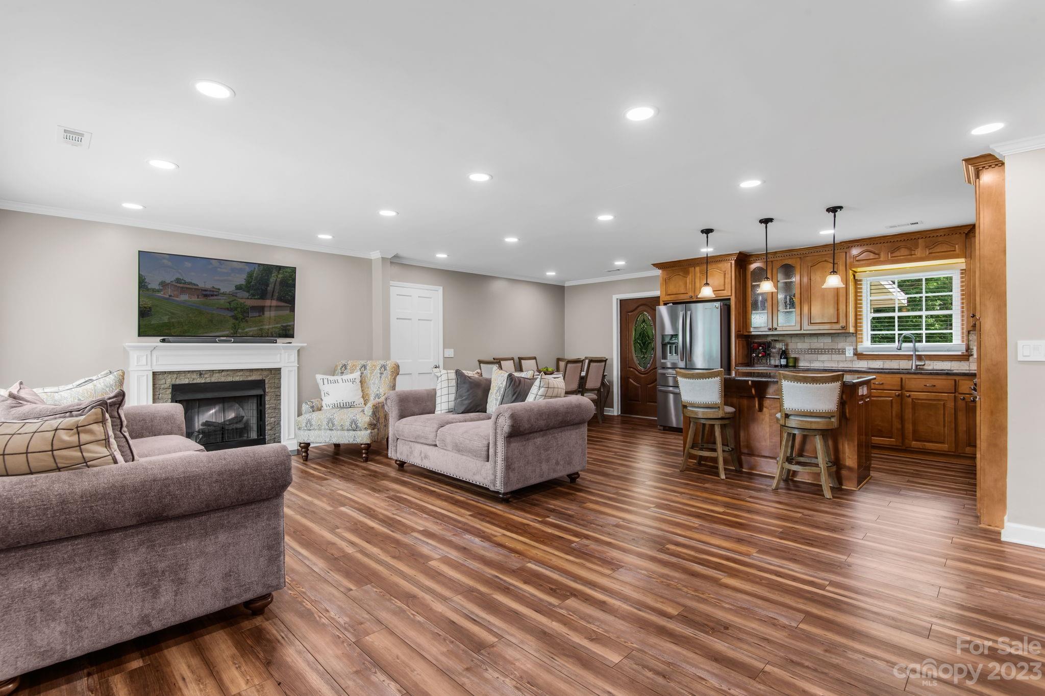 3107 Short Road Hickory, NC 28602 - Photo 5 of 28 Gallery Image 5