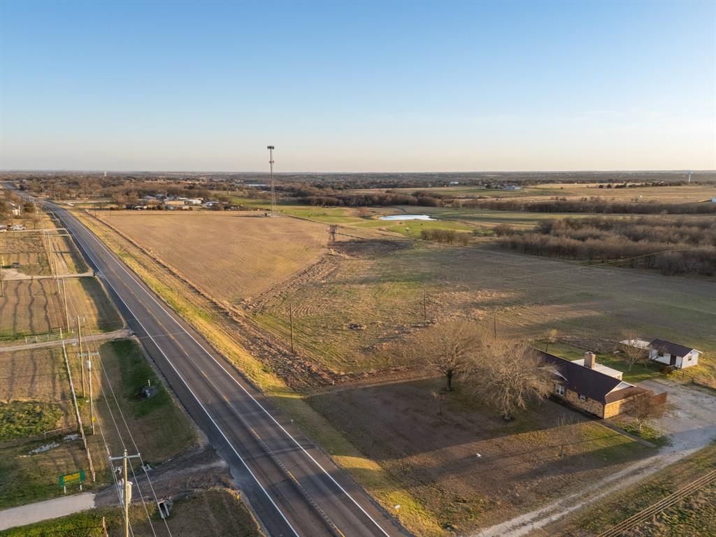 5854 Old Lorena Road Lorena, TX 76655 - Photo 17 of 37 a view of an ocean