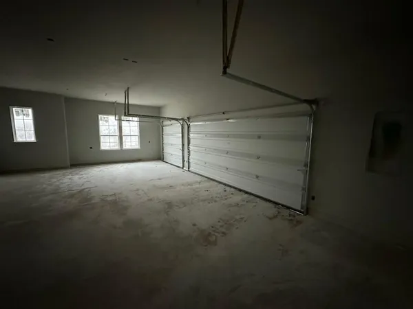 a view of empty room with window