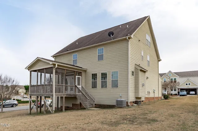 a view of a house with a outdoor space