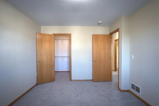 $227,500 | 2185 Cleveland Way South, Cambridge, MN 55008