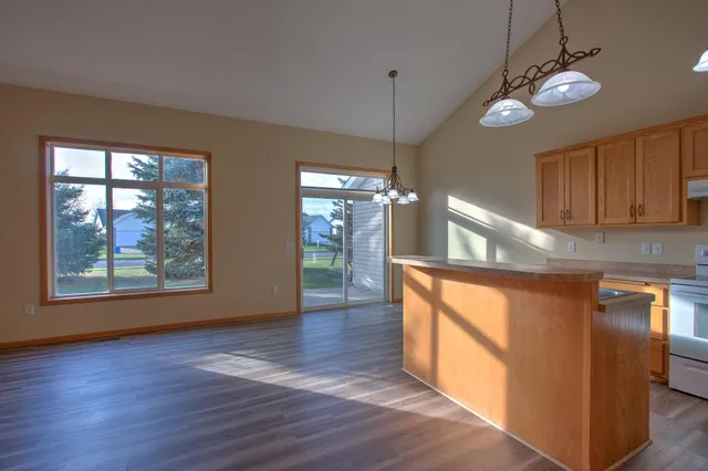 $227,500 | 2185 Cleveland Way South, Cambridge, MN 55008