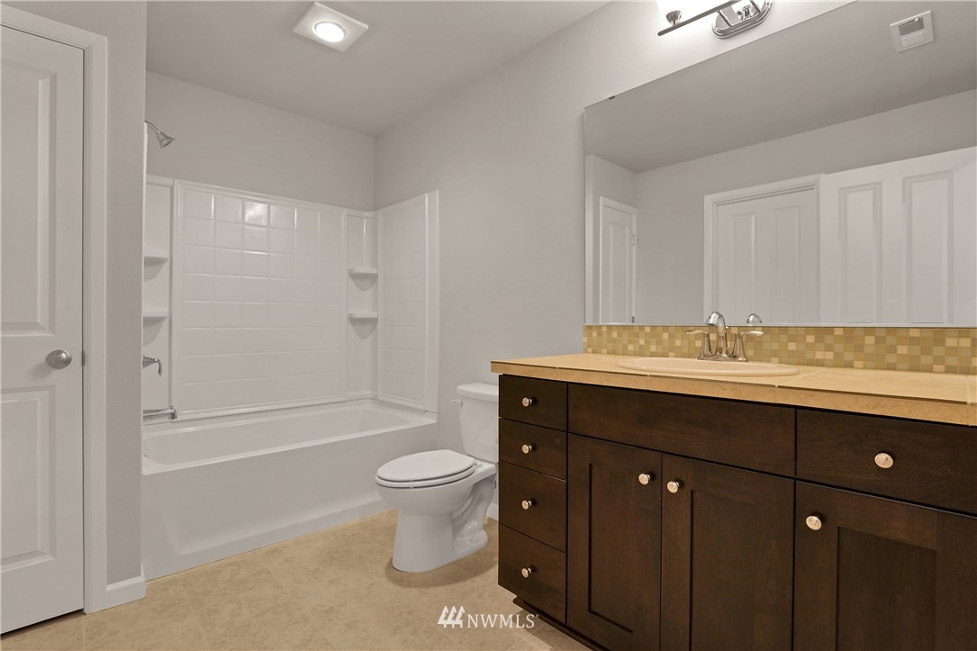 17741 Southeast 188th Place Renton, WA 98058 - Photo 13 of 25 Gallery Image 13