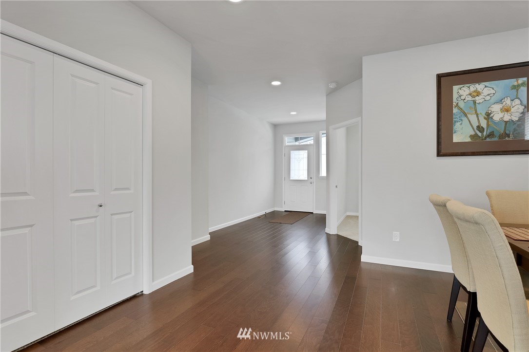17741 Southeast 188th Place Renton, WA 98058 - Photo 4 of 25 Gallery Image 4