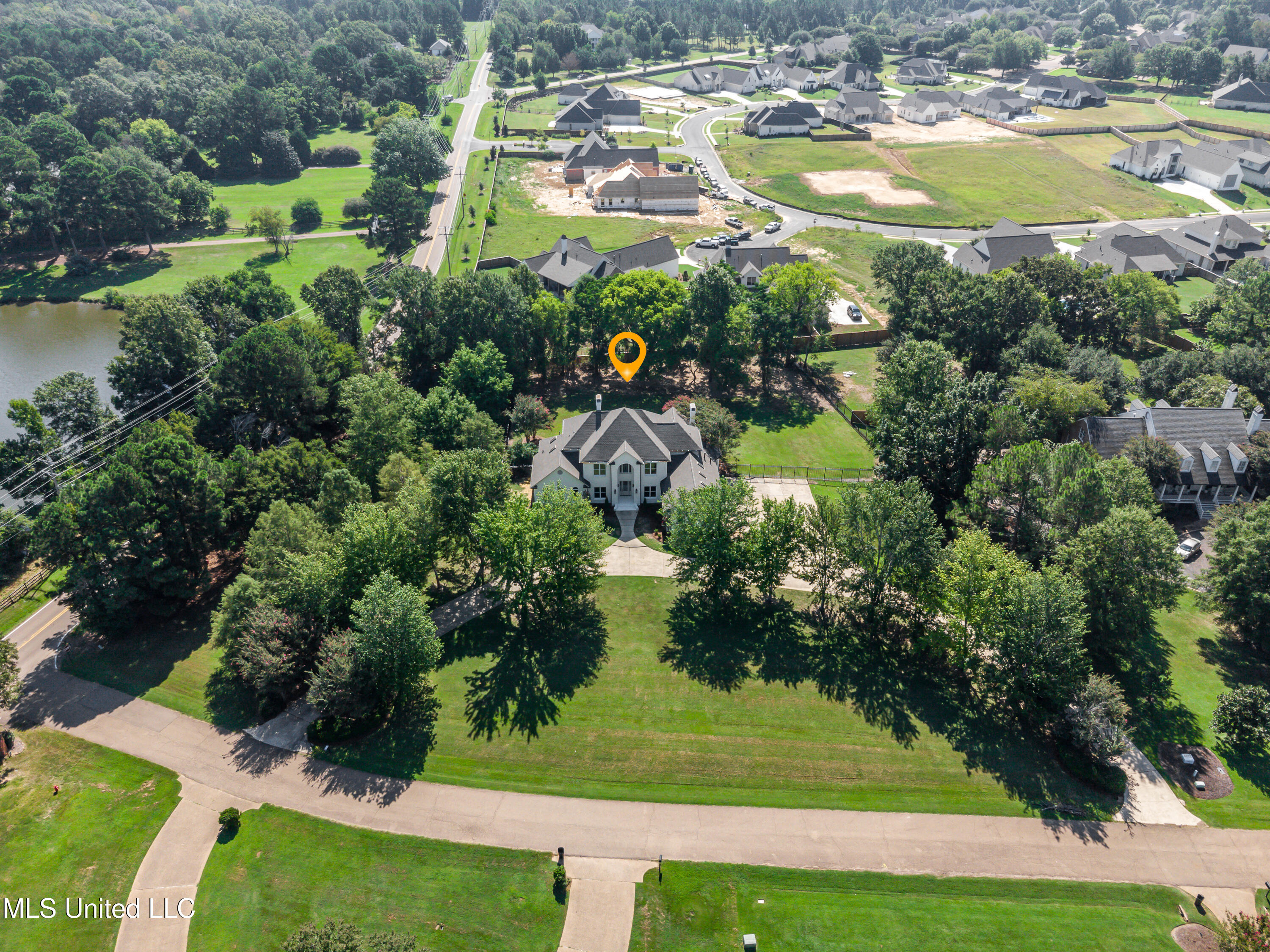 309 Hillview Drive Ridgeland, MS 39157 - Photo 4 of 102 309 Hillview Dr Ext Drone-16