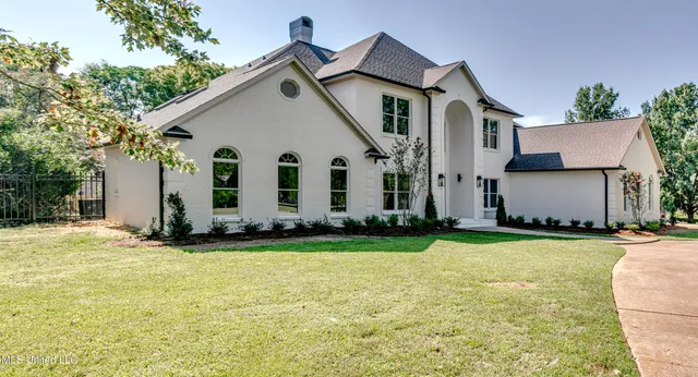 $1,298,900 | 309 Hillview Drive, Ridgeland, MS 39157