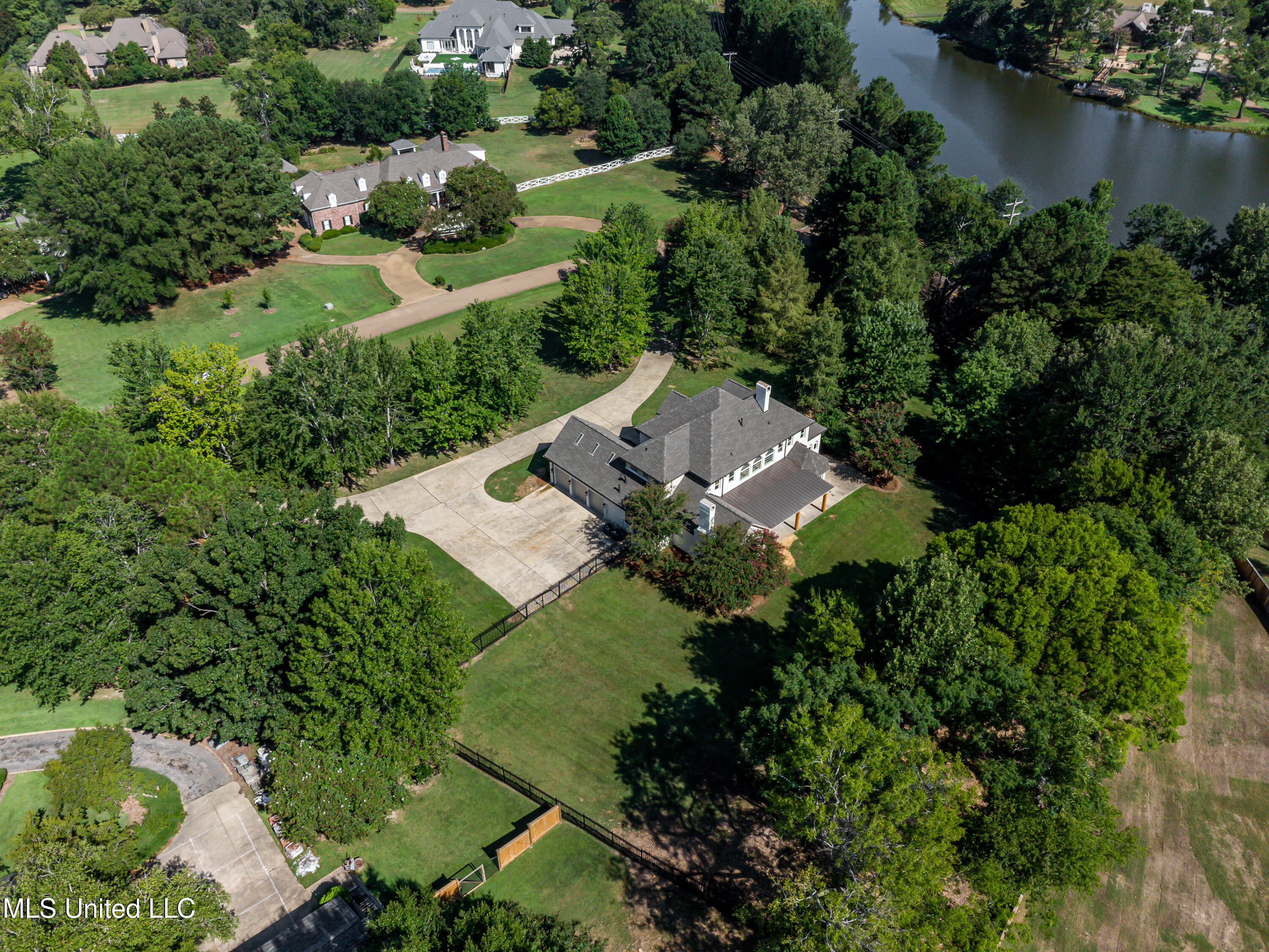 309 Hillview Drive Ridgeland, MS 39157 - Photo 94 of 102 309 Hillview Dr Ext Drone-8