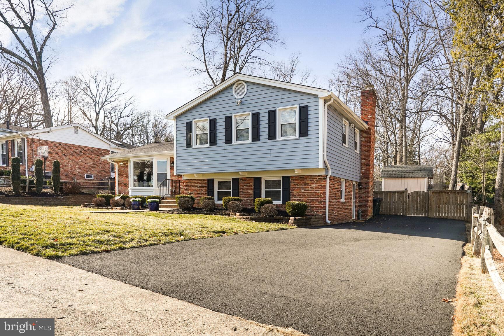 Oversized Driveway w/direct access to Family Room