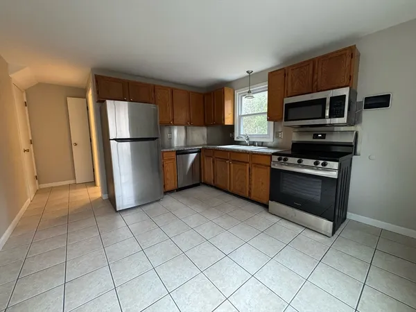 $1,900 | 240 Parkerview Street, Unit 240, Springfield, MA 01129