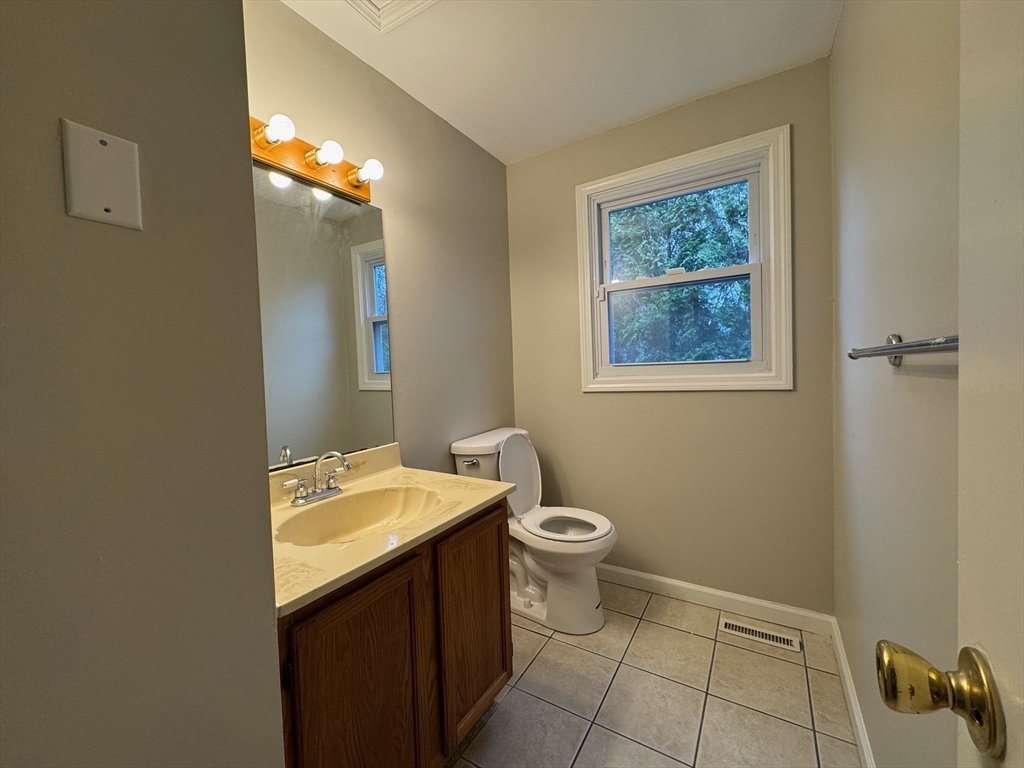 240 Parkerview Street, Unit 240 Springfield, MA 01129 - Photo 7 of 13
