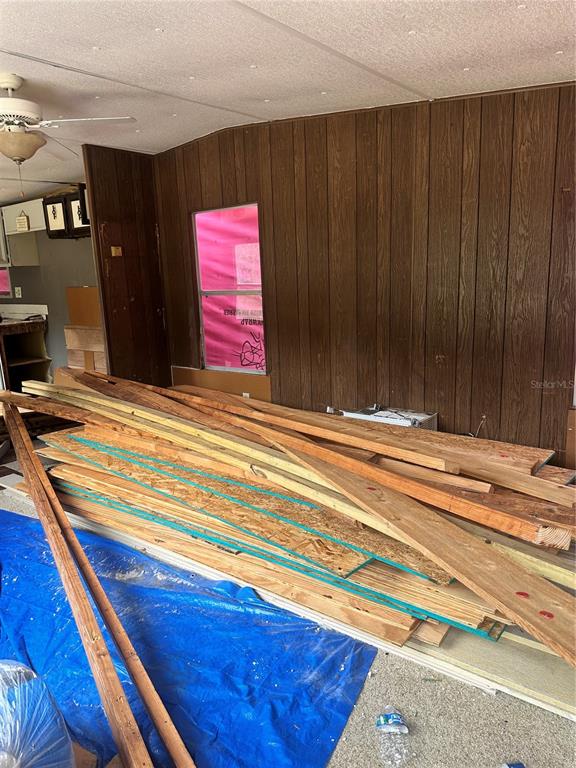 12232 Southwest 44th Drive Webster, FL 33597 - Photo 14 of 28 a view of a room with gym equipment