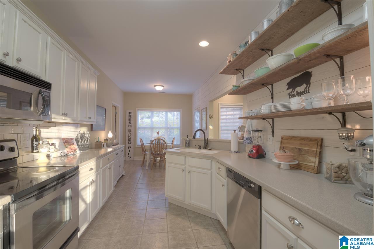 9671 Ridge Way Kimberly, AL 35091 - Photo 7 of 33