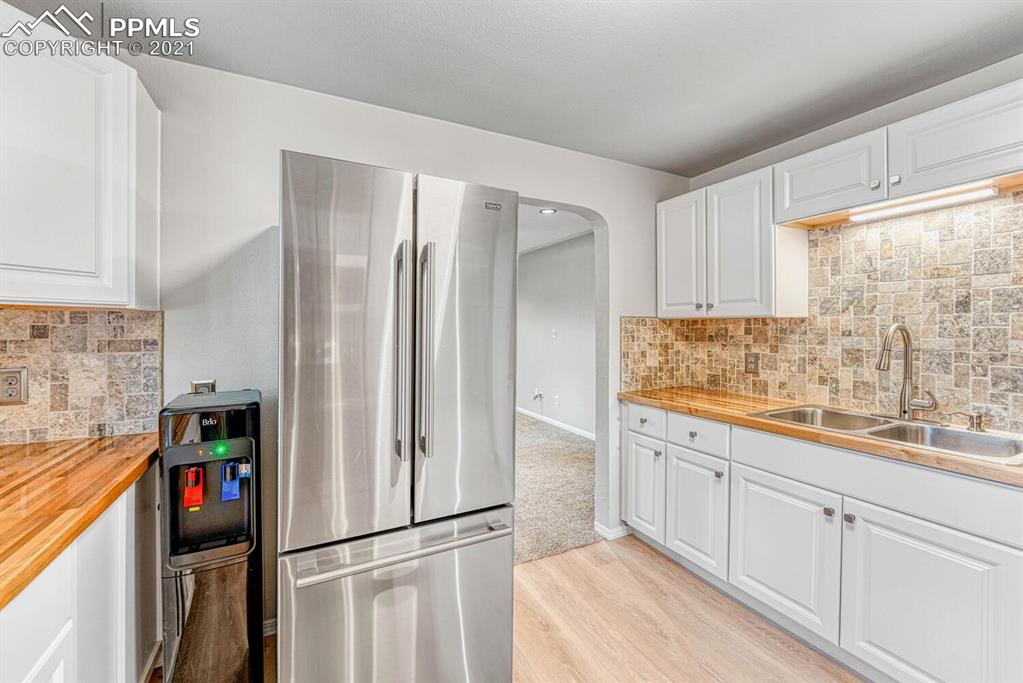 817 Prairie Road Colorado Springs, CO 80909 - Photo 11 of 38