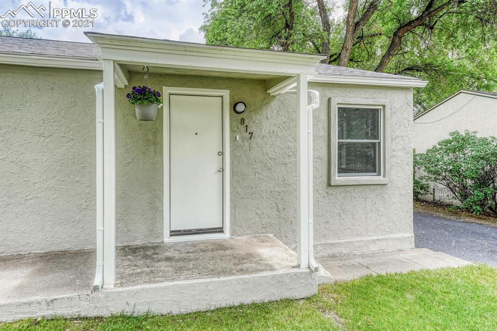817 Prairie Road Colorado Springs, CO 80909 - Photo 5 of 38