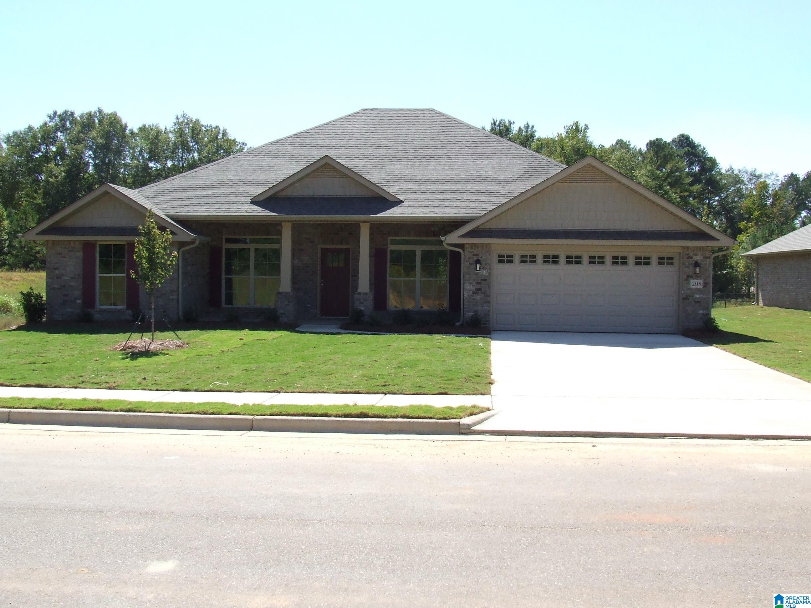 205 Dawsons Cv Drive Alabaster, AL 35007 - Photo 2 of 30