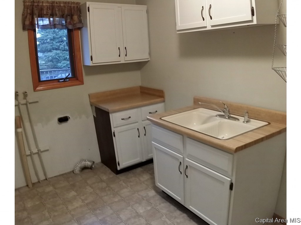 4227 Bissell Road Springfield, IL 62707 - Photo 14 of 16