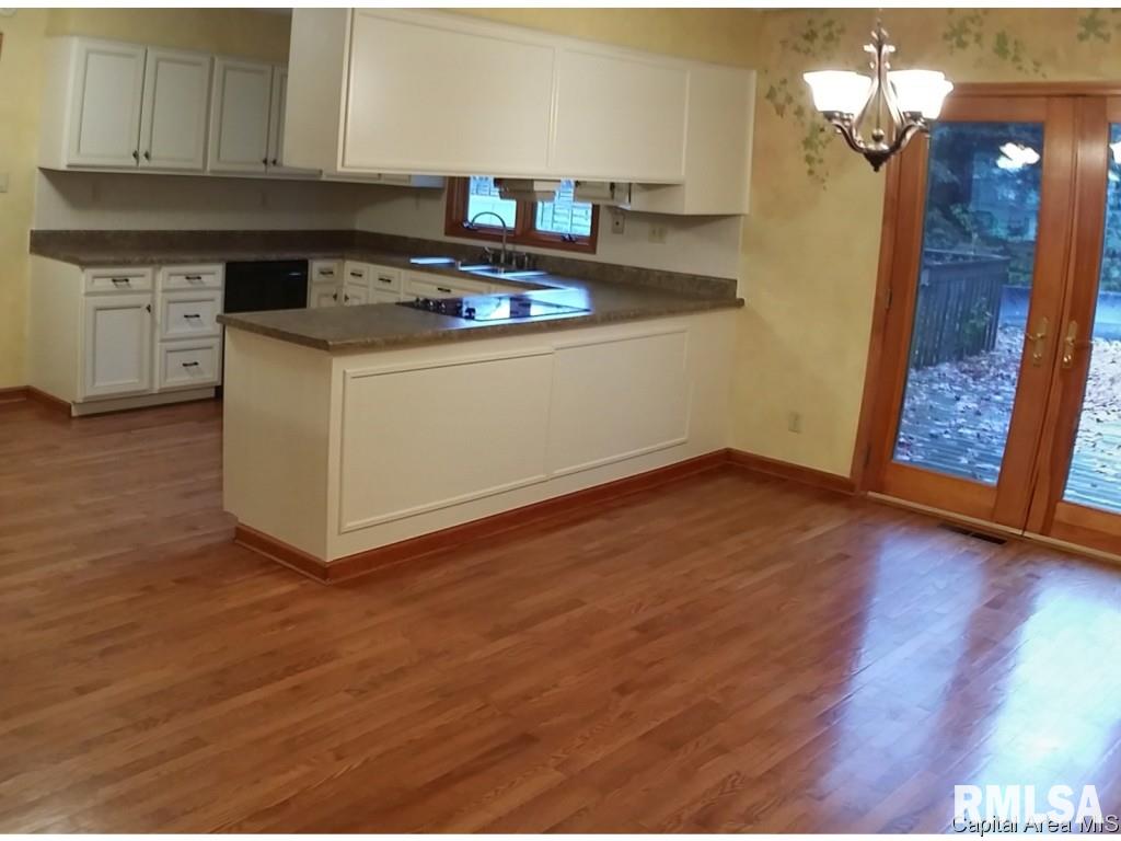 4227 Bissell Road Springfield, IL 62707 - Photo 4 of 16